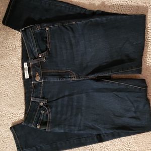 Nine West Skinny jeans in a size 4.